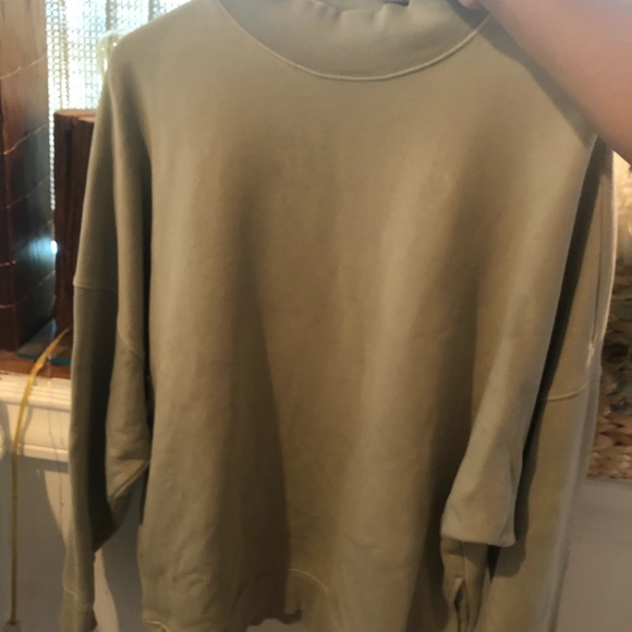 Aritzia Sweaters - Aritiza mock neck sweater